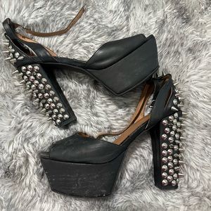 Jeffrey Campbell perfect spike black platforms size 8.5